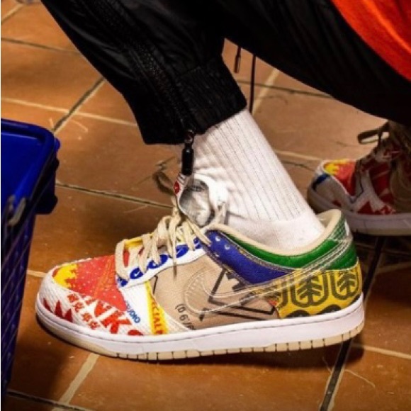 Nike “City Market” Dunks - Picture 4 of 4